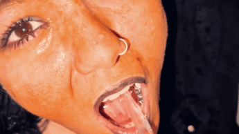 Schön in Mund & Rachen gepisst und artig weggeschluckt! Peenelopee – die einzig wahre Urin-Queen!!!