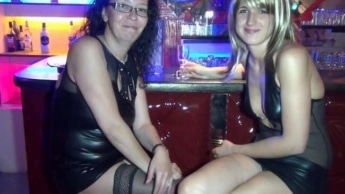 DREIER mit meiner blonden Freundin im Swingerclub