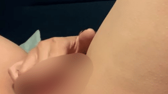 Solo Sex – Finger Masturbation mit Stöhnen bis zum Höhepunkt